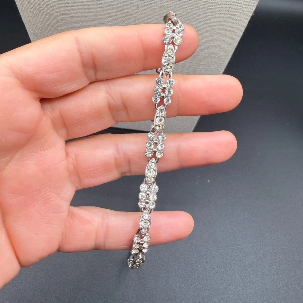 N/A elegant silver
